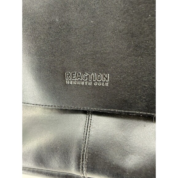 Kenneth Cole Reaction Unisex Black Leather Risky Business Messenger Bag Laptop - Picture 3 of 16